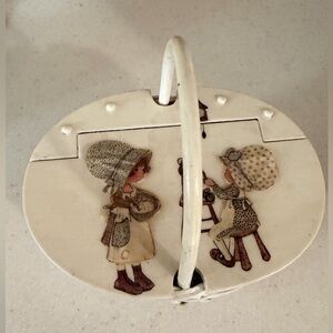 Vintage 1970s Holly Hobbie White Wicker Basket w/ Lid